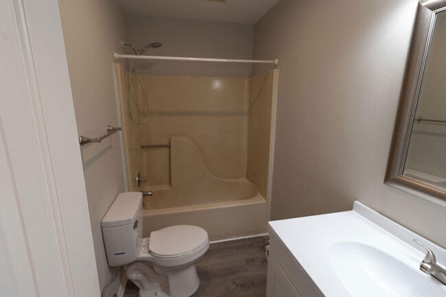 Building Photo - 4836 Meadow Lark Ln