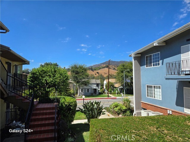Building Photo - 1570 N Verdugo Rd
