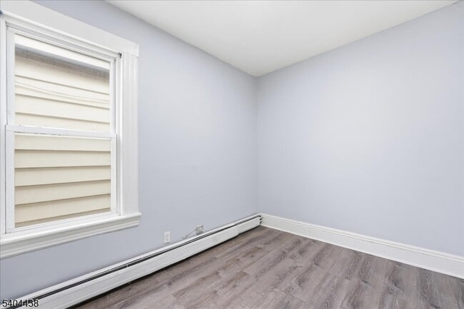 Building Photo - 102 Highland Ave