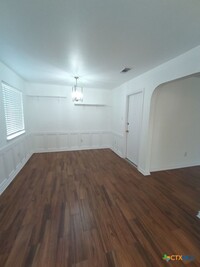 Building Photo - 1411 Saddle Dr