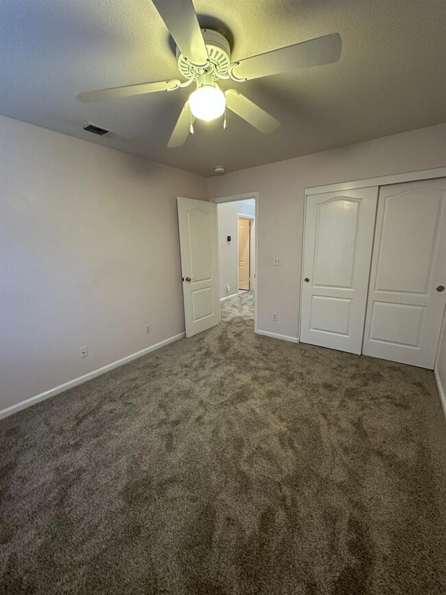 Building Photo - 2260 E Niles Ave