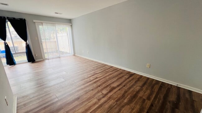 Building Photo - 10211 Ridgeline Dr