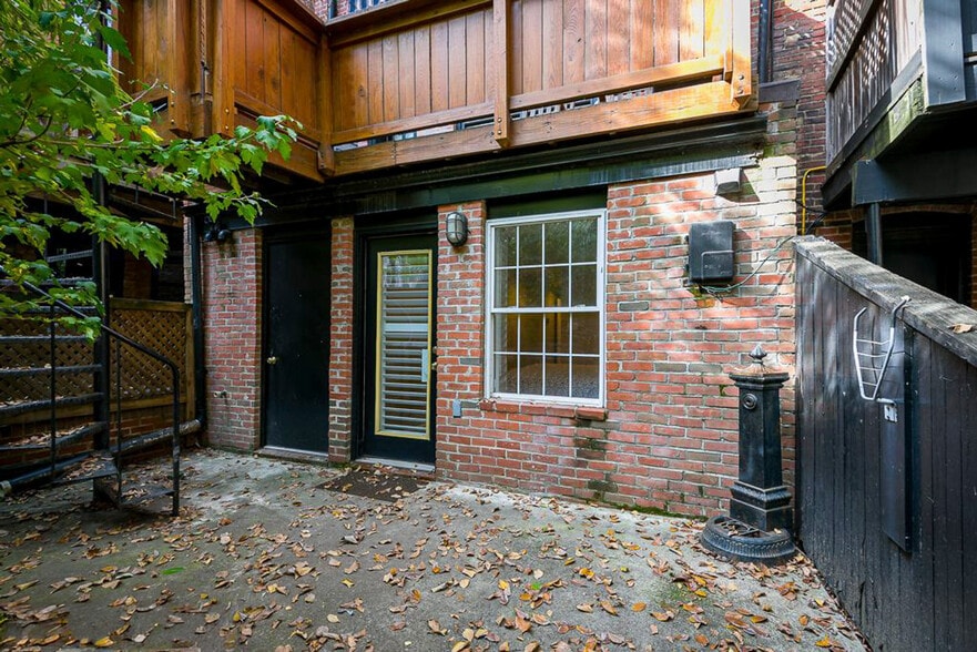 Building Photo - 1001 New Hampshire Ave NW