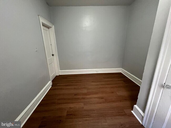 Building Photo - 5533 Walnut St