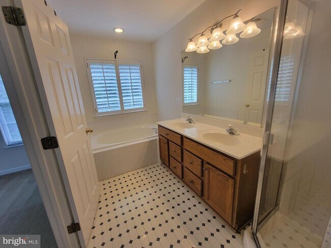 Building Photo - 20872 Ivymount Terrace