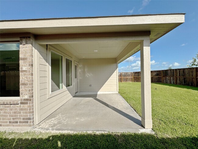 Building Photo - 1634 Blue Cypress Dr