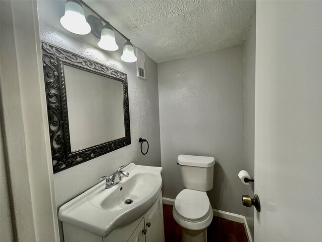 Building Photo - 2019 Place Rebecca Ln
