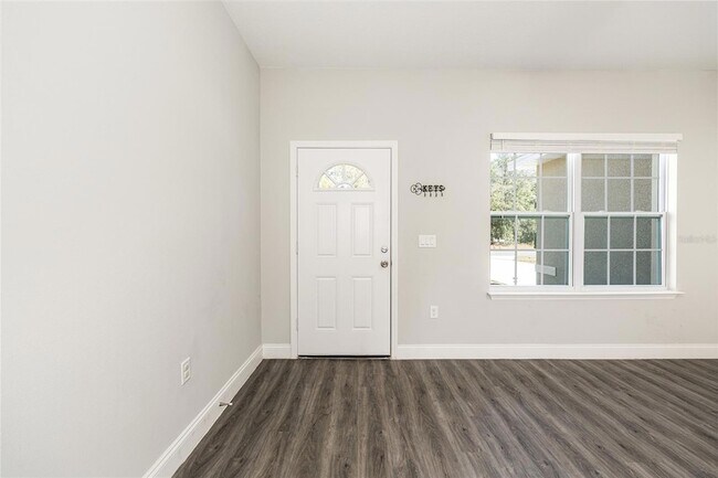 Building Photo - 5998 SW 154th Street Rd