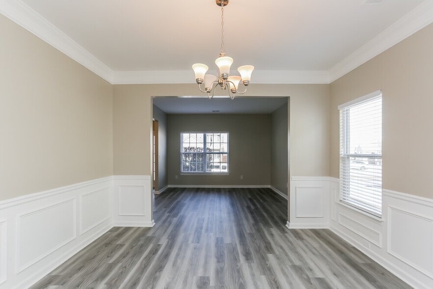 Building Photo - 4225 Fourth Rail Ln