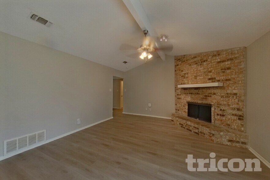 Building Photo - 3029 Meadowmoor St