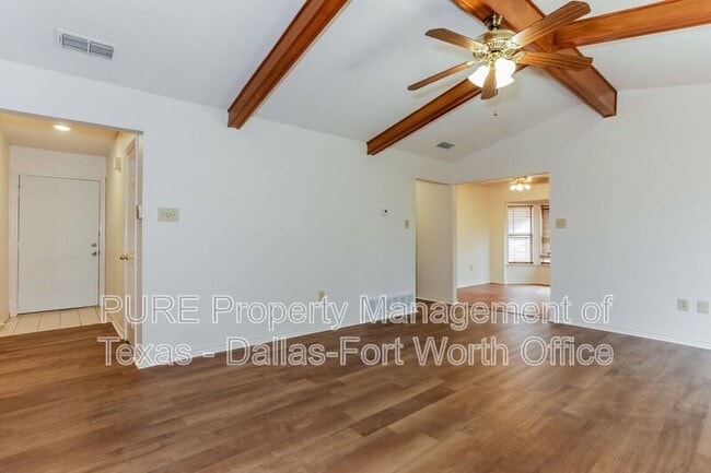 Building Photo - 928 Freestone Dr