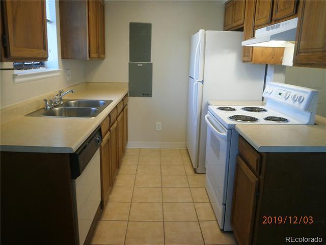 Building Photo - 14802 E Kentucky Dr