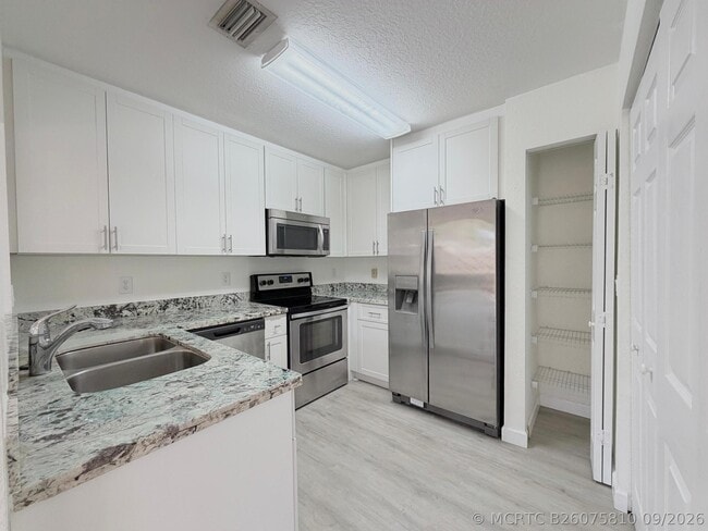 Building Photo - 6550 Morgan Hill Trail