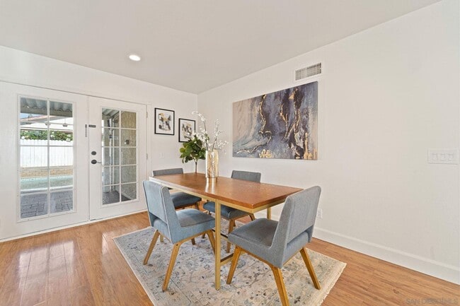 Building Photo - Beautiful 4 bedroom 2 bath home available ...
