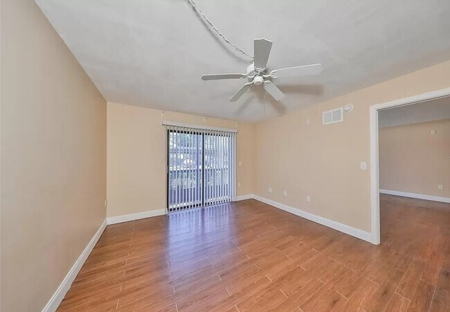 Building Photo - 2595 Countryside Blvd