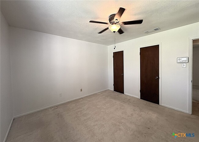 Building Photo - 1613 Velma Ave