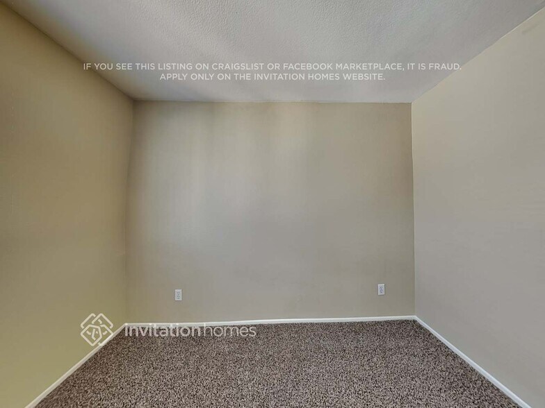 Building Photo - 8049 Streamside Ct