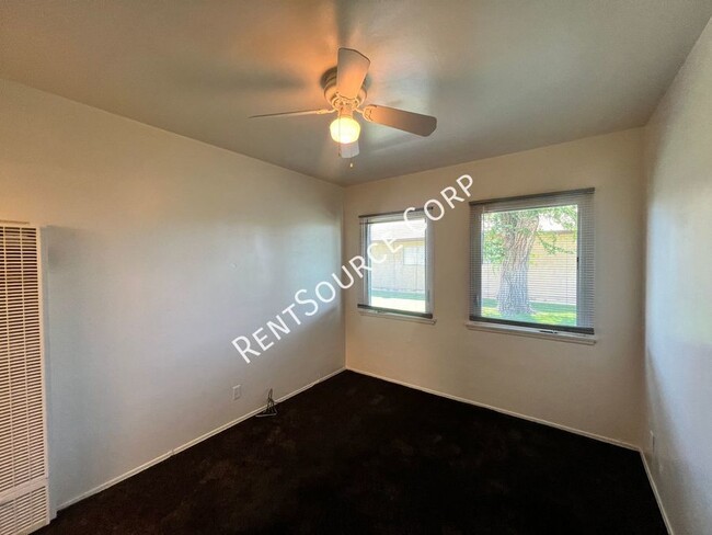 Building Photo - 1 Bedroom Single Story Condo for Rent in P...