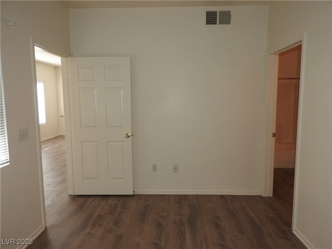 Building Photo - 9470 Peace Way