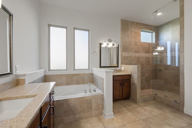 Building Photo - 4155 Old Light Cir