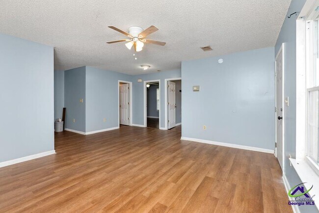 Building Photo - 203 Brooks Blvd