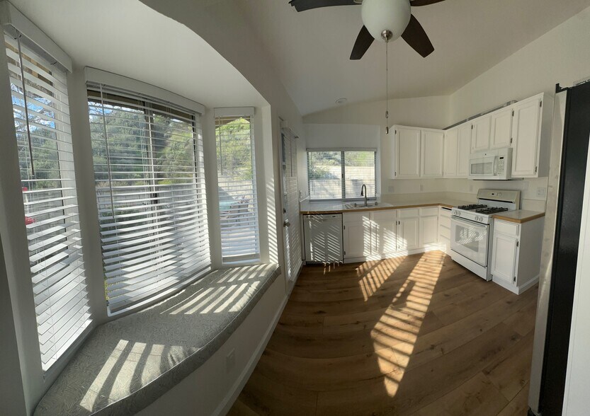 Building Photo - 22930 Banyan Pl