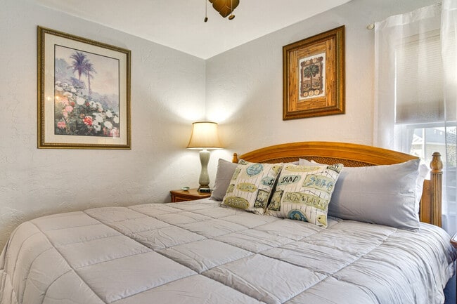 Building Photo - 634 180th Ave W