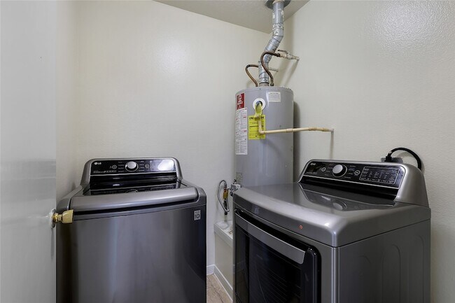 Building Photo - 1117 Willersley Ln