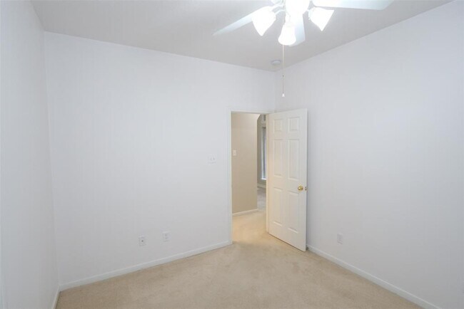 Building Photo - 24403 Lanning Dr