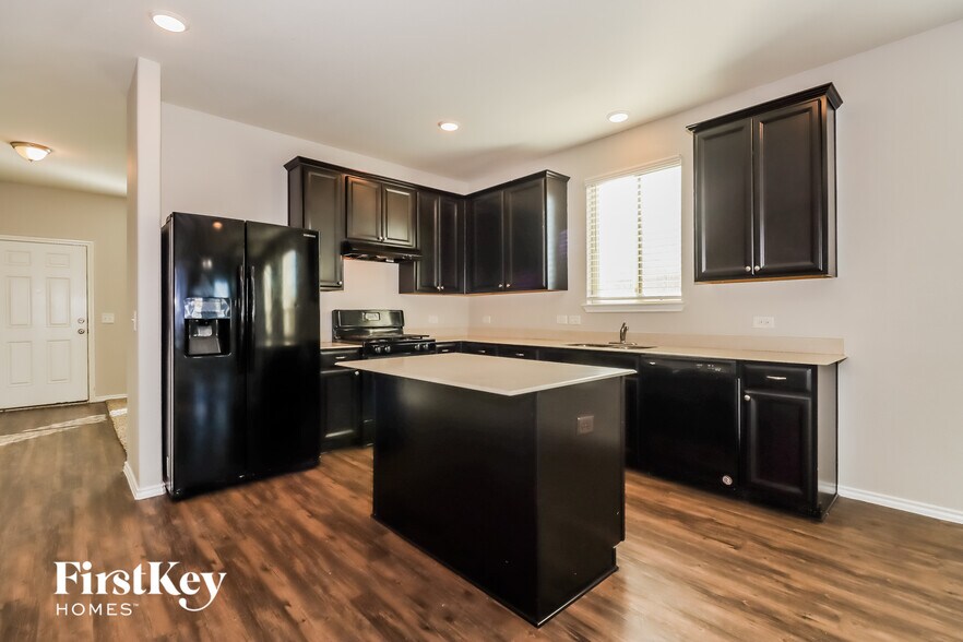 Building Photo - 24114 Silver Sunset Ln