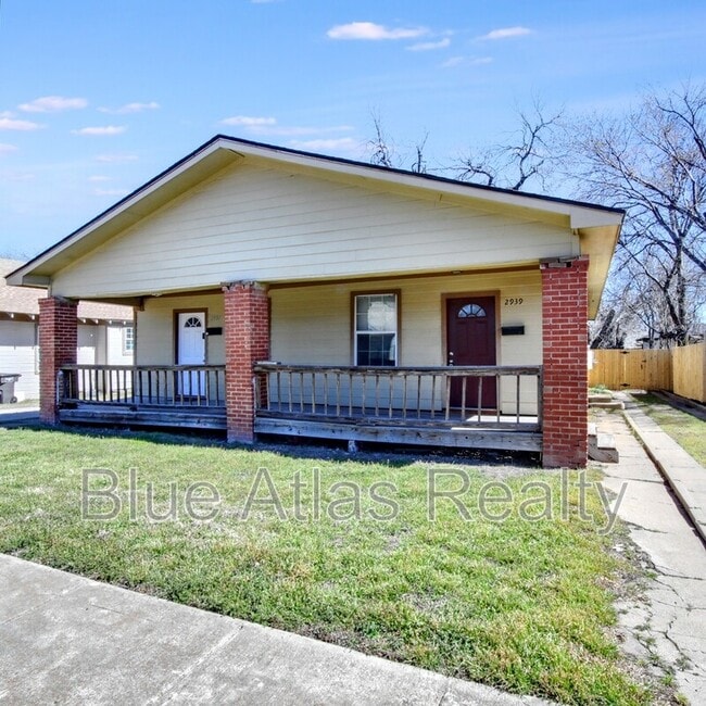 Building Photo - 2937 S Adams St