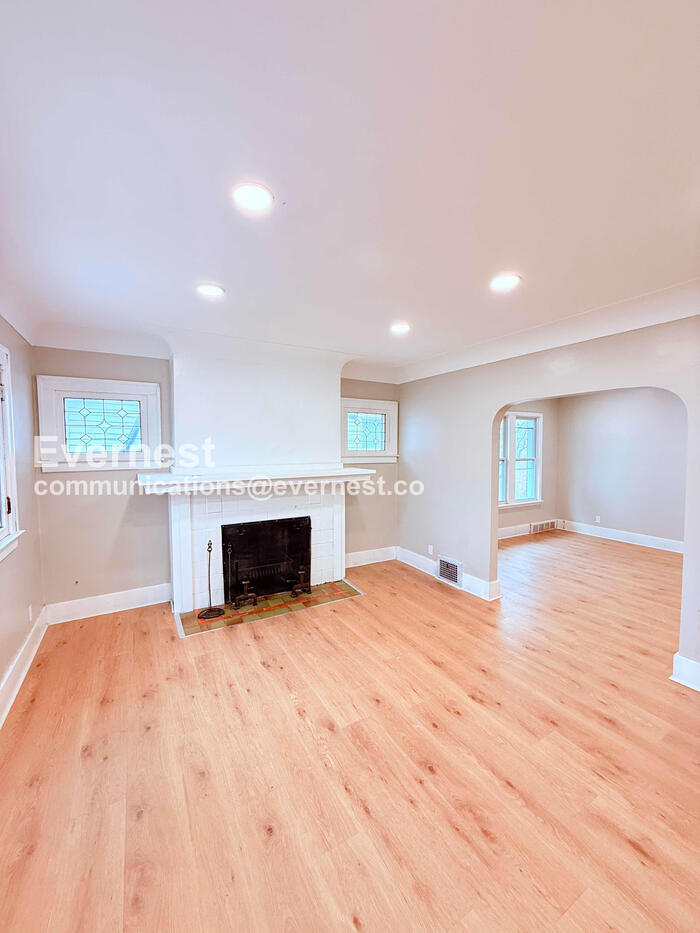 Building Photo - 5133 Whitfield St