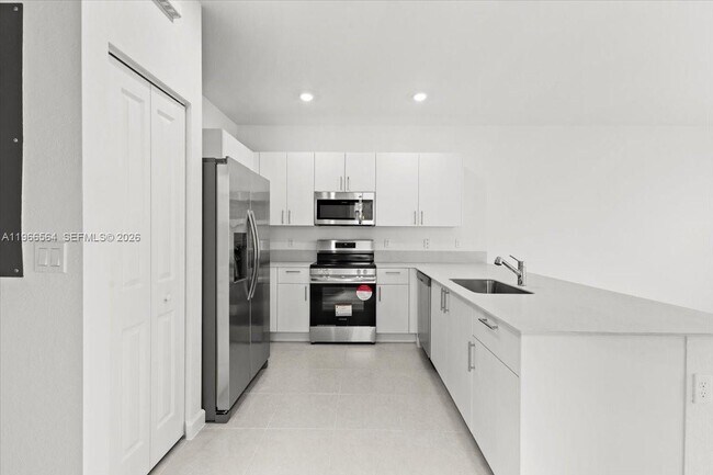 Building Photo - 35779 SW 178th Ct