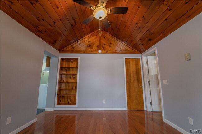 Building Photo - 102 N Helmer Ave