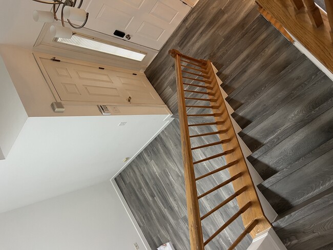 Building Photo - 640 Beaver Ct