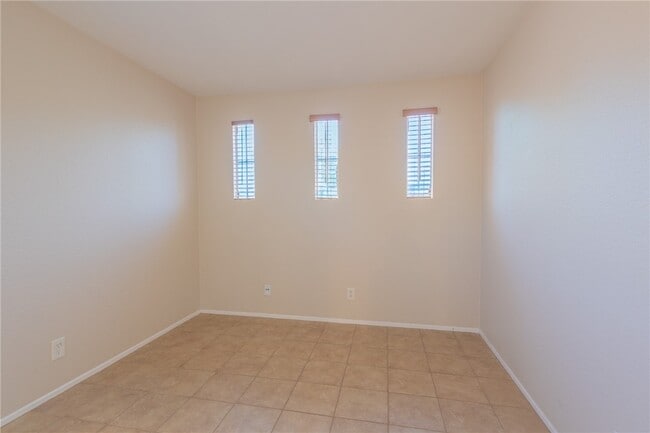 Building Photo - 428 Condor Ave