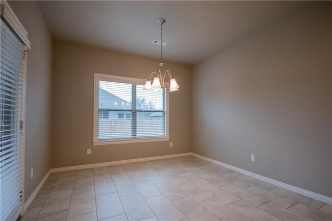 Building Photo - 301 Cisterna Dr