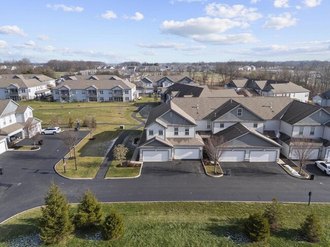 Building Photo - 5901 Blackbird Wy