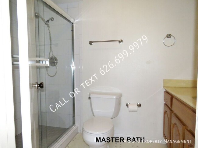 Building Photo - 617 Cabrillo Villas