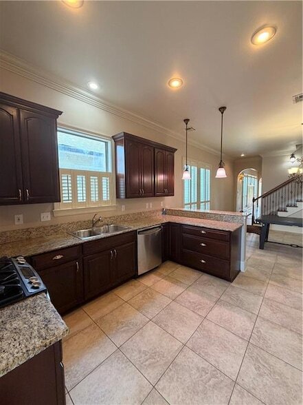 Building Photo - 1502 Orpheum Ave