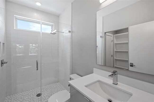 Building Photo - 2108 Tillery St