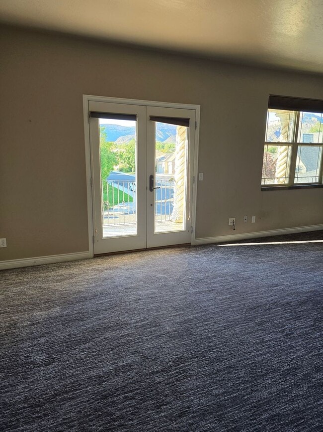 Building Photo - Beautiful 3-Bedroom Home with Scenic Views in the Redlands