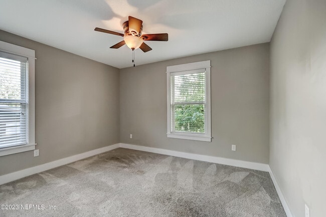 Building Photo - 1228 Willow Ct