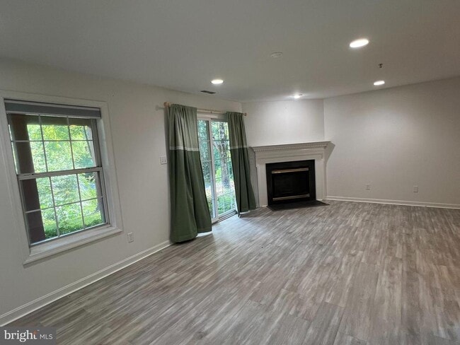Building Photo - 7300 Rocky Creek Dr