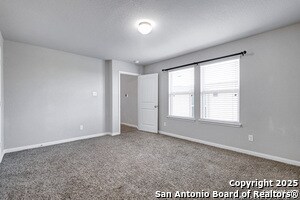 Building Photo - 3427 Silver Set