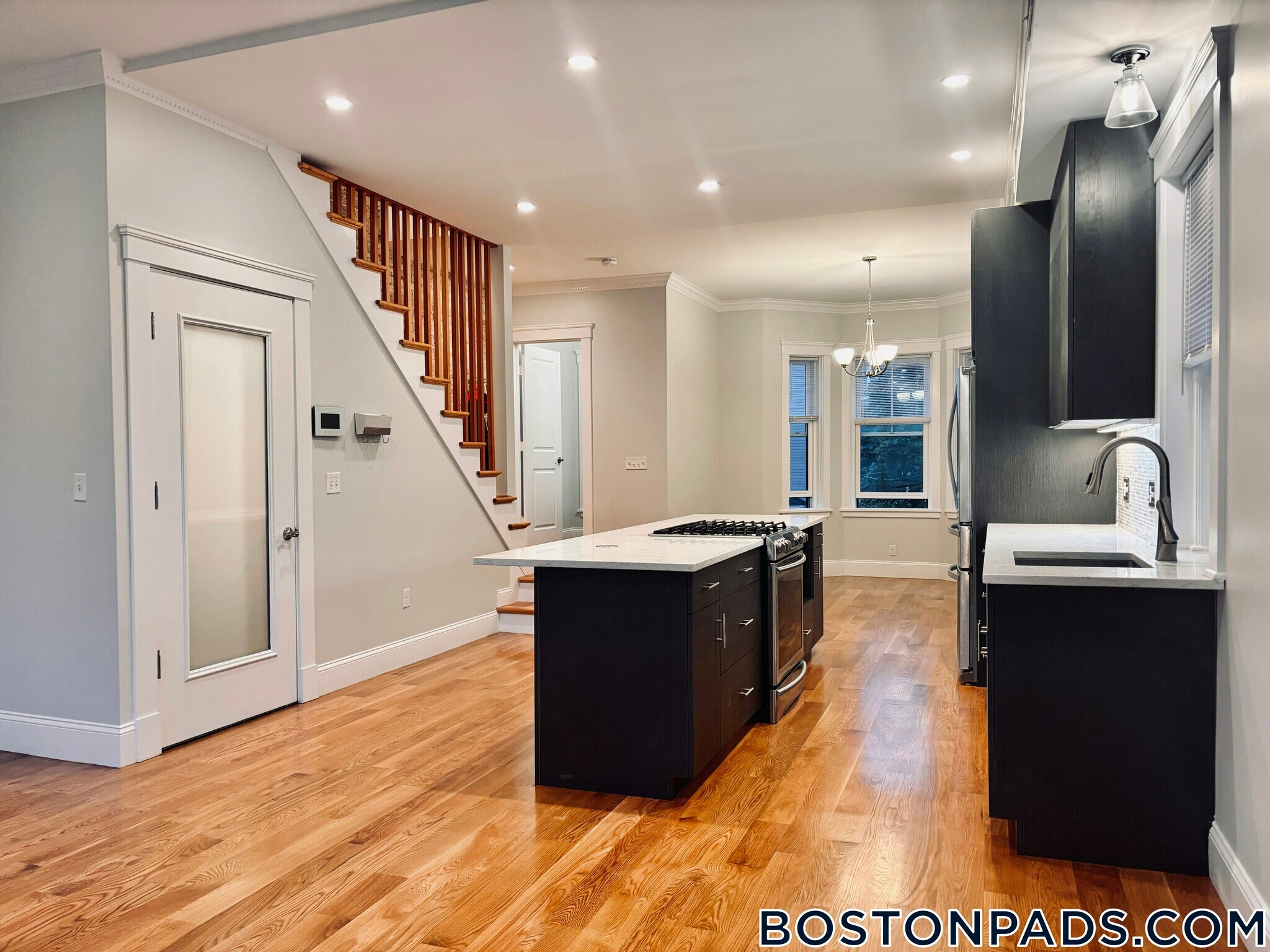 Building Photo - 799 E 4th St