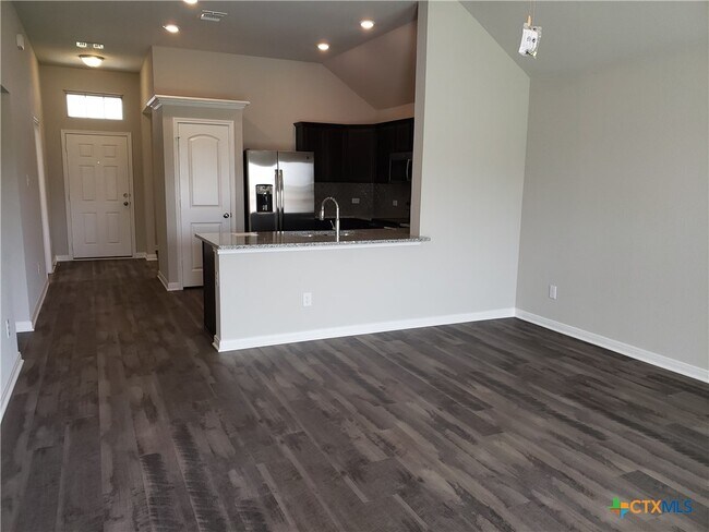 Building Photo - 1909 Euclid Dr