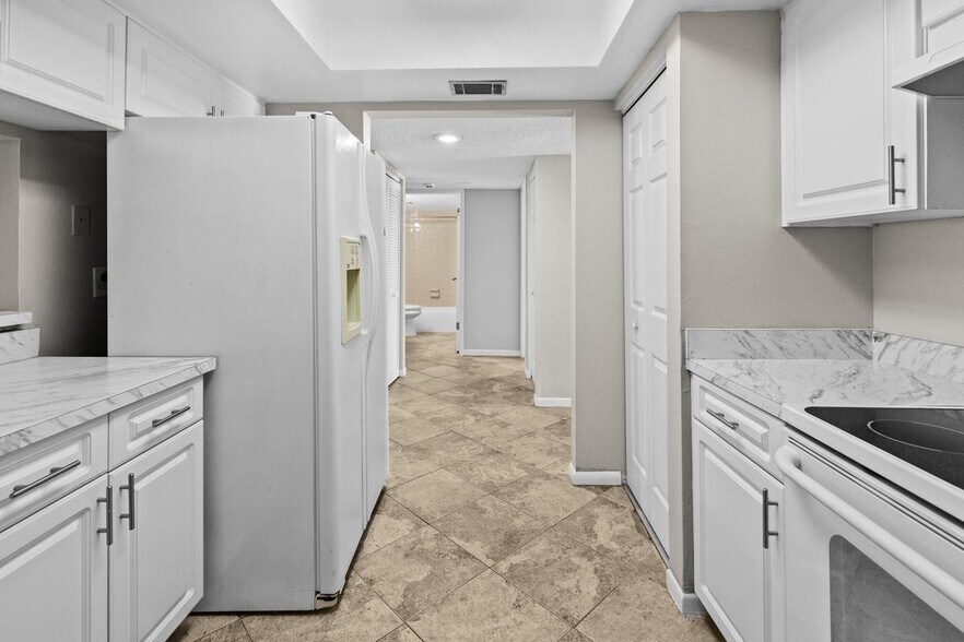 Building Photo - 3706 Greenery Ct