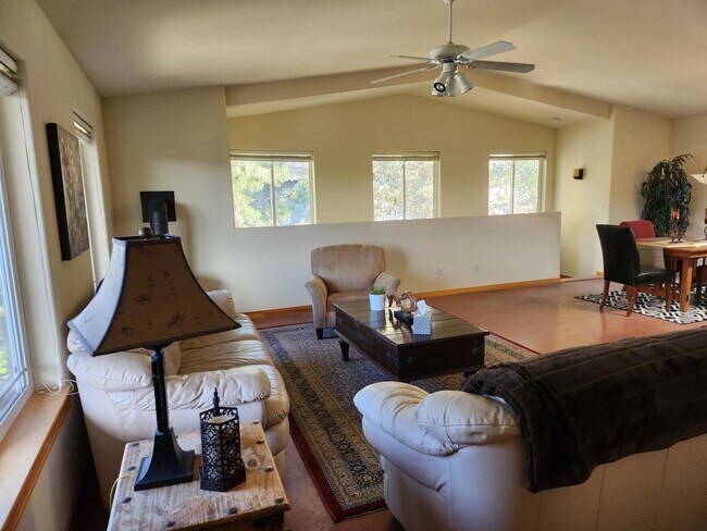 Building Photo - 2564 NW Monterey Pines Dr