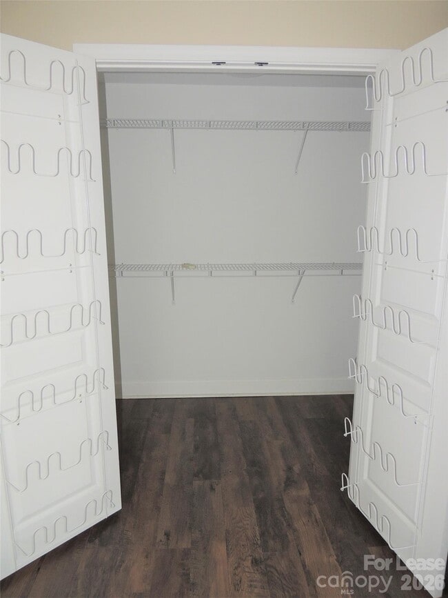 Building Photo - 1320 Fillmore Ave